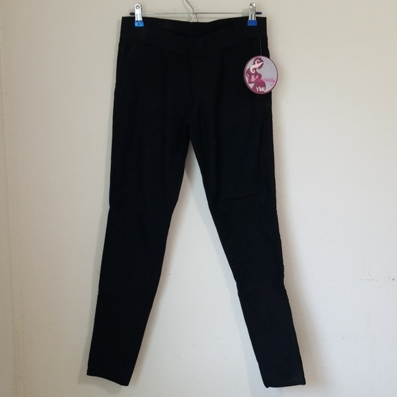 Pants - 🆕️Maternity Black jeggings